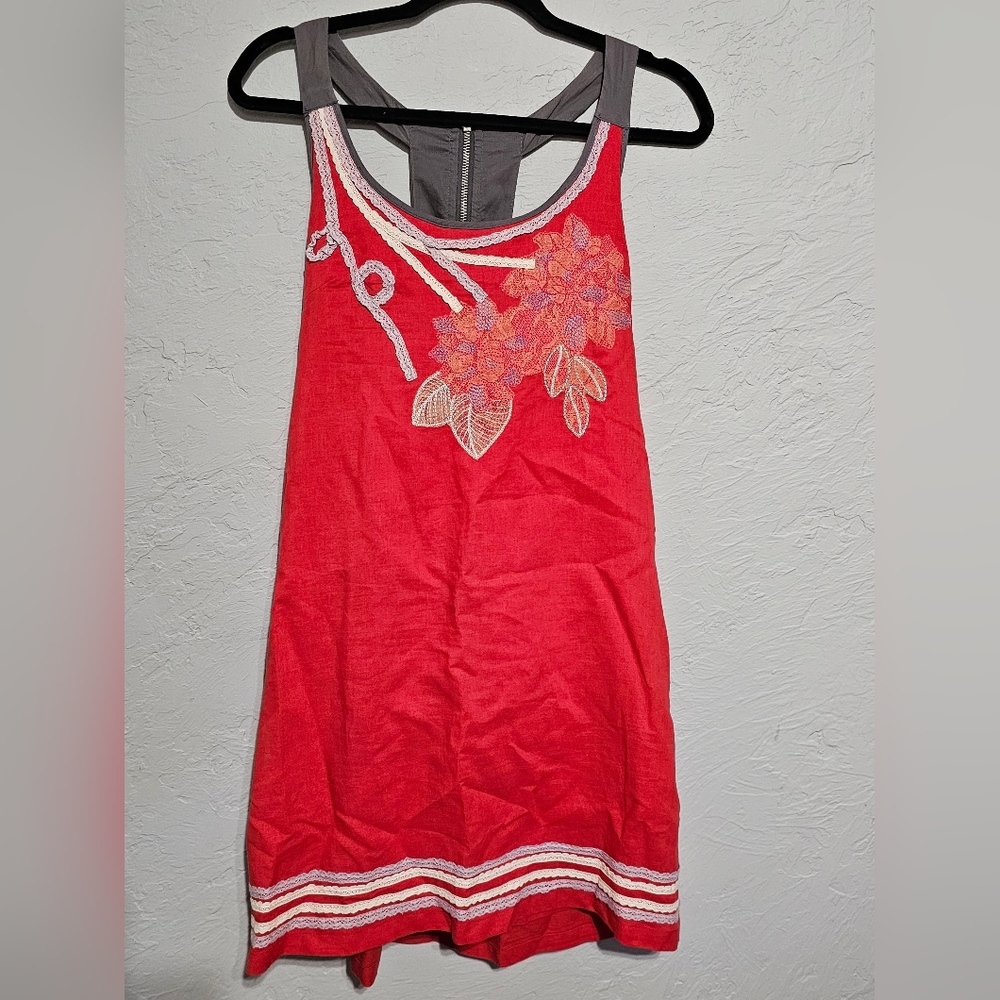 Lulumari Anthropoligie embroidered dress zip closure